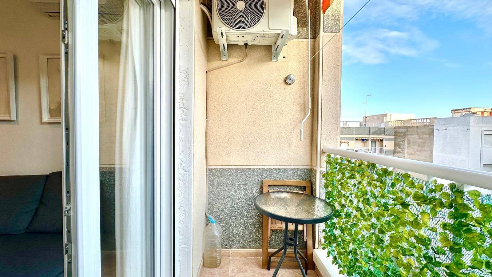 2 bedroom Penthouse for sale in Torrevieja - € 149,900 (Ref: 9497237)