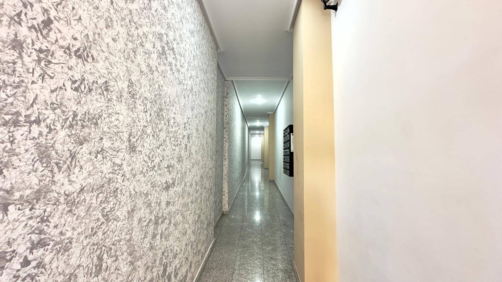 Apartamento de 2 habitaciones en Torrevieja en venta - 144.900 € (Ref: 9497238)