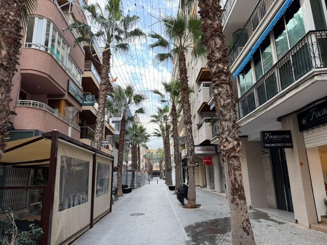 3 bedroom Apartment for sale in Centro - Muelle Pesquero, Torrevieja - € 149,900 (Ref: 9497239)