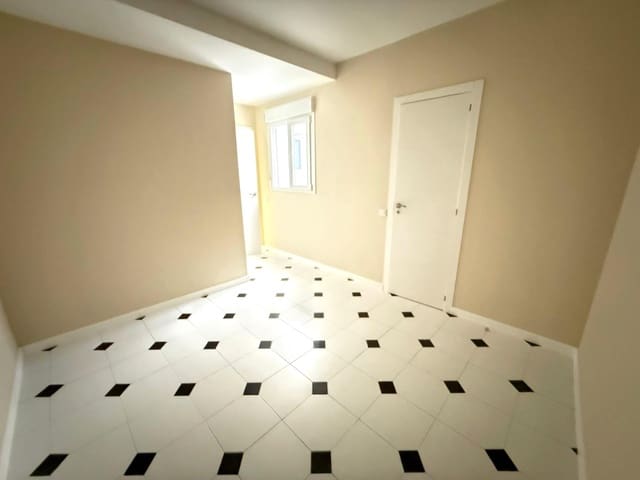 3 bedroom Apartment for sale in Centro - Muelle Pesquero, Torrevieja - € 159,000 (Ref: 9497239)