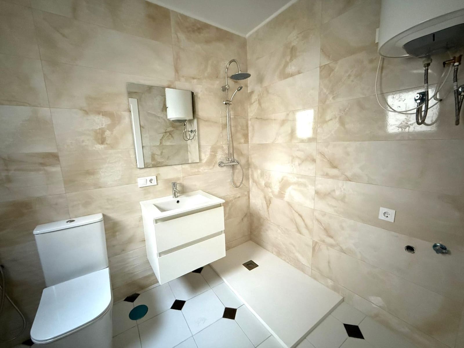 3 sovrum Lägenhet till salu i Torrevieja - 159 000 € (Ref: 9497239)