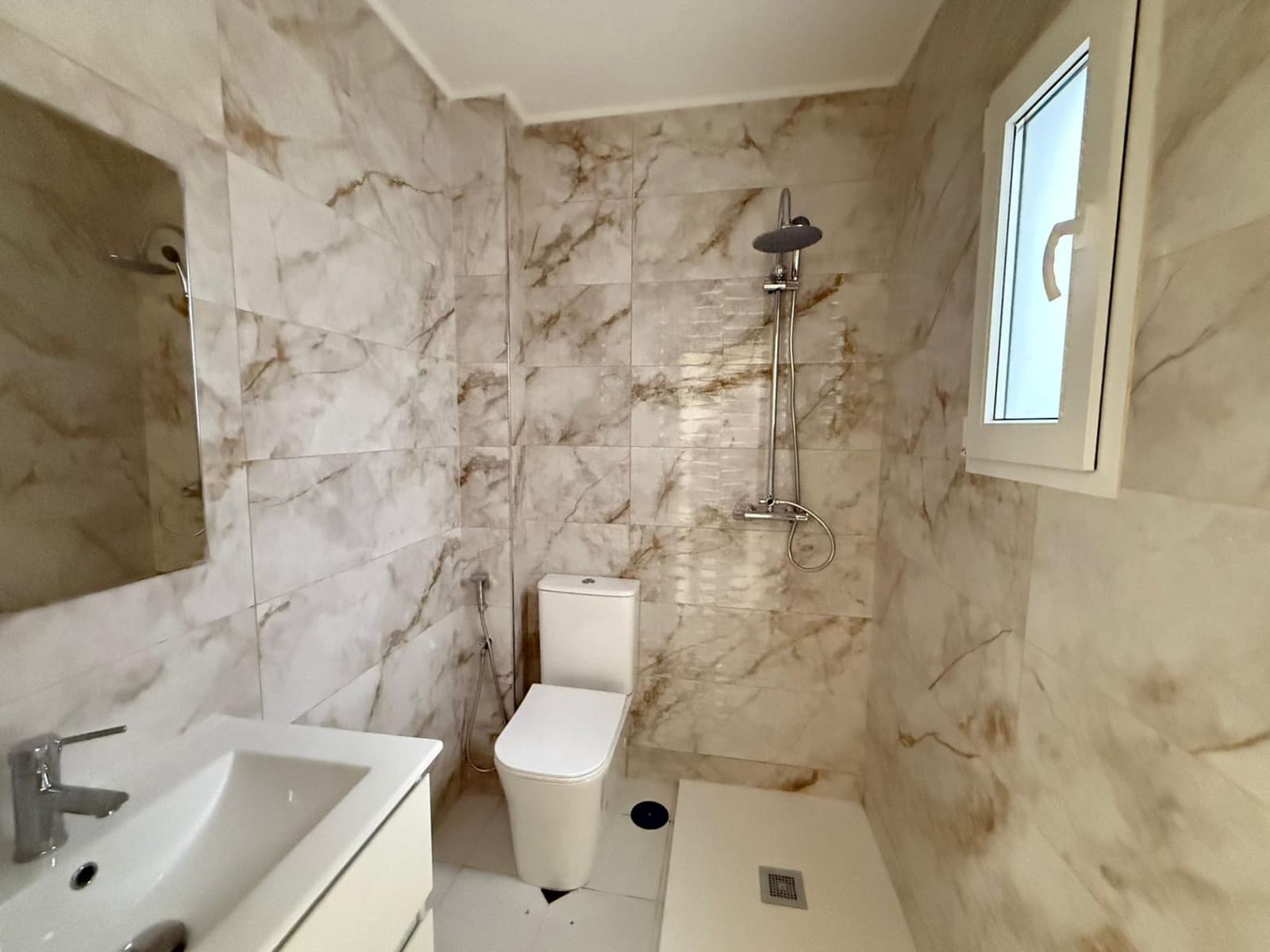 3 sovrum Lägenhet till salu i Torrevieja - 159 000 € (Ref: 9497239)