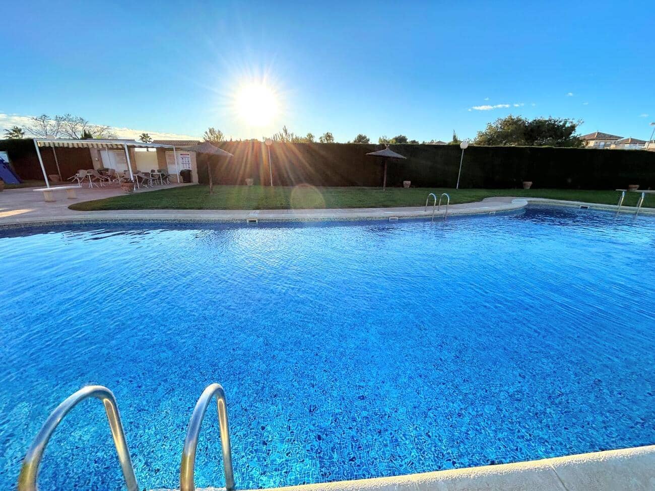 4 bedroom Townhouse for sale in Villamartin with pool garage - € 249,900 (Ref: 9498916)