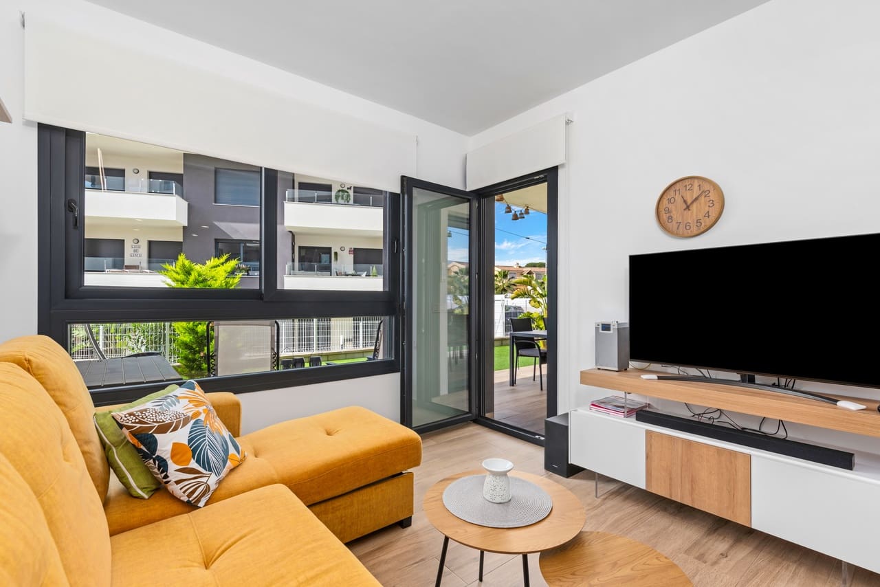 2 soverom Leilighet til salgs i Villamartin med garasje - € 228 995 (Ref: 9502132)