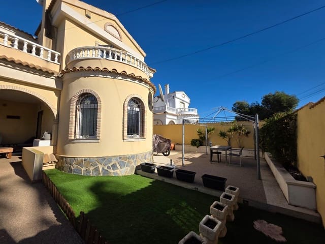 4 quarto Moradia para venda em Villamartín - Las Filipinas, Orihuela com piscina - 349 900 € (Ref: 9502134)