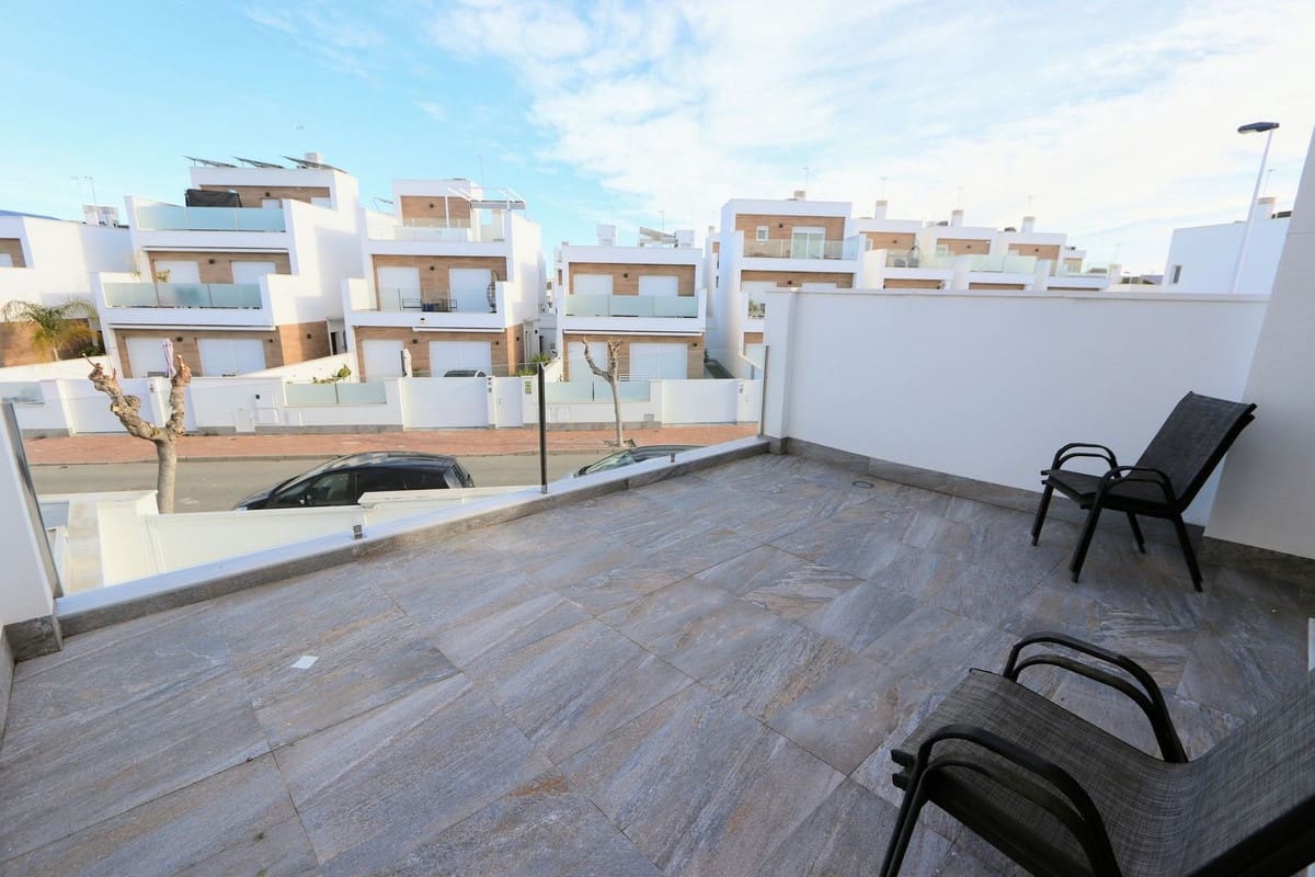 3 camera da letto Villa in vendita in San Pedro del Pinatar con piscina garage - 397.000 € (Rif: 9502135)