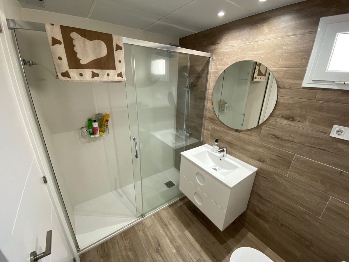 3 makuuhuone Huoneisto myytävänä paikassa Fuengirola mukana uima-altaan - 340 000 € (Ref: 9504008)