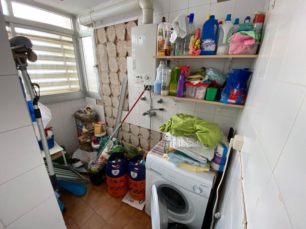 3 makuuhuone Huoneisto myytävänä paikassa Fuengirola mukana uima-altaan - 340 000 € (Ref: 9504008)