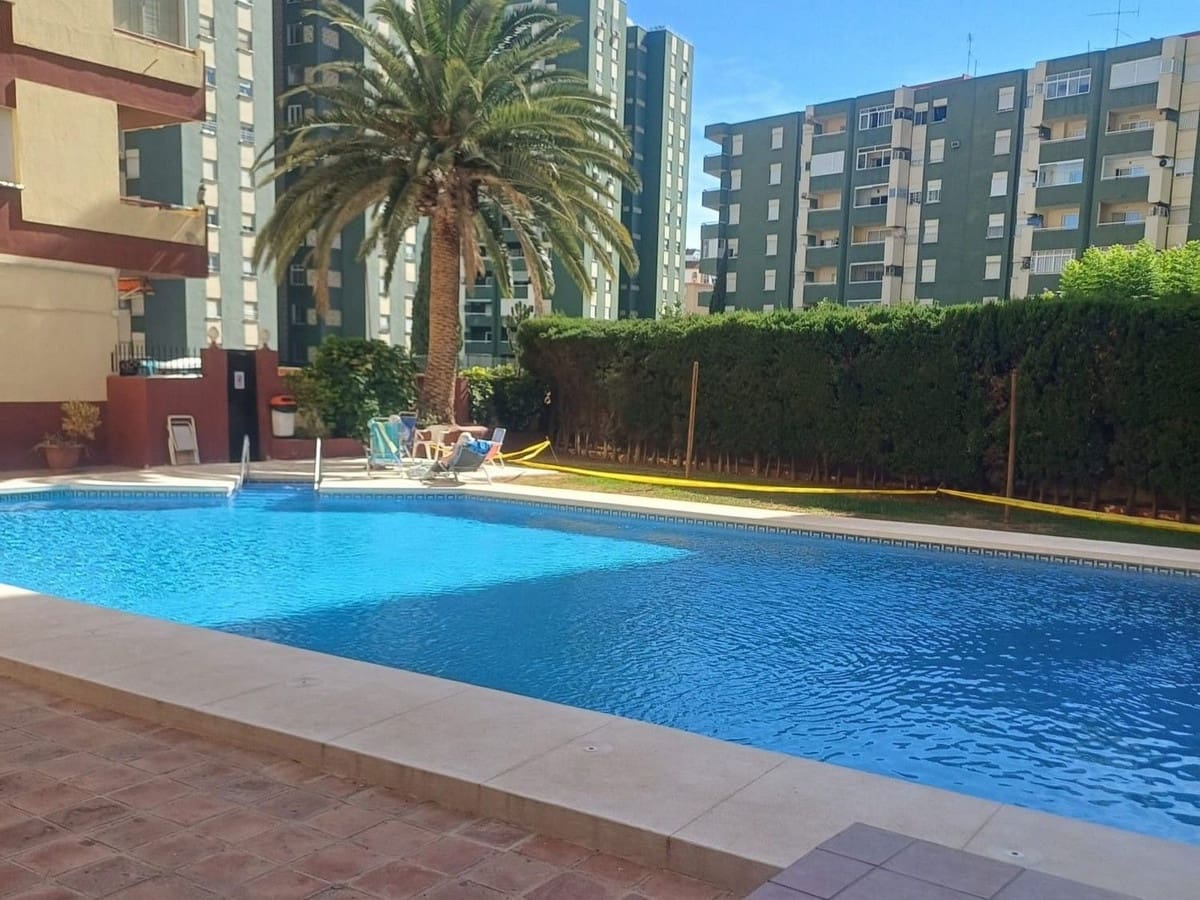 3 chambre Appartement à vendre à Fuengirola avec piscine - 340 000 € (Ref: 9504008)