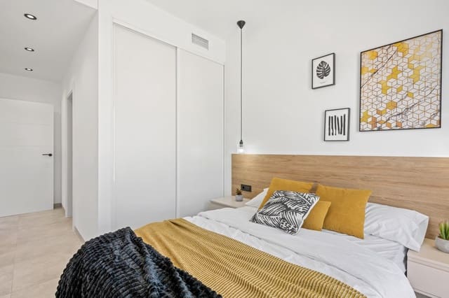 3 sypialnia Willa na sprzedaż w Las Filipinas z basenem garażem - 475 000 € (Ref: 9504019)