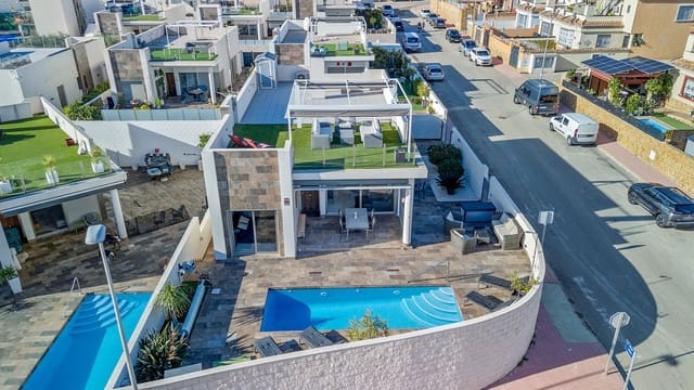 5 camera da letto Villa in vendita in Villamartin, Orihuela con piscina - 469.000 € (Rif: 9504020)