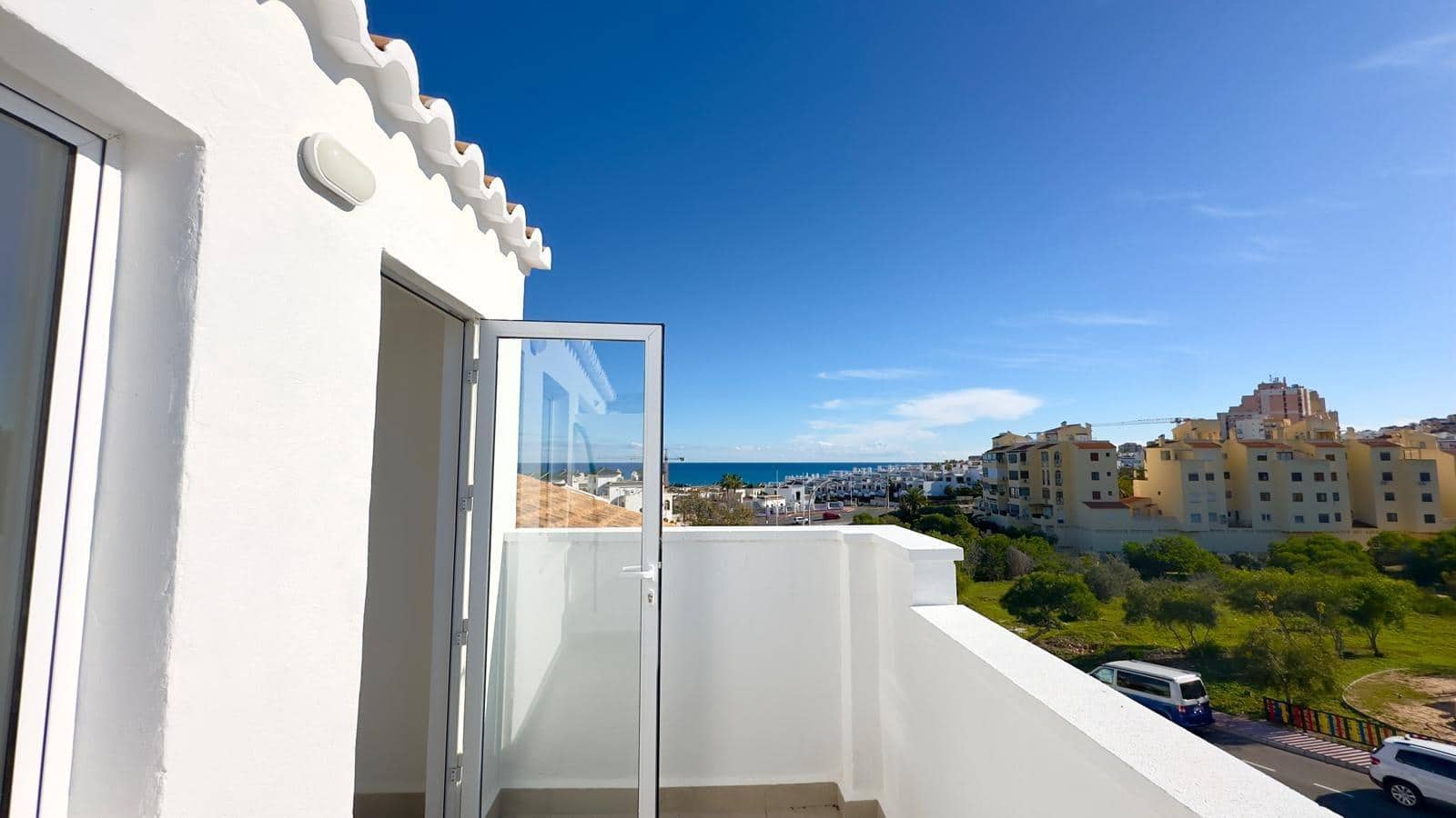3 soveværelse Byhus til salg i Torrevieja med swimmingpool - € 249.900 (Ref: 9504024)
