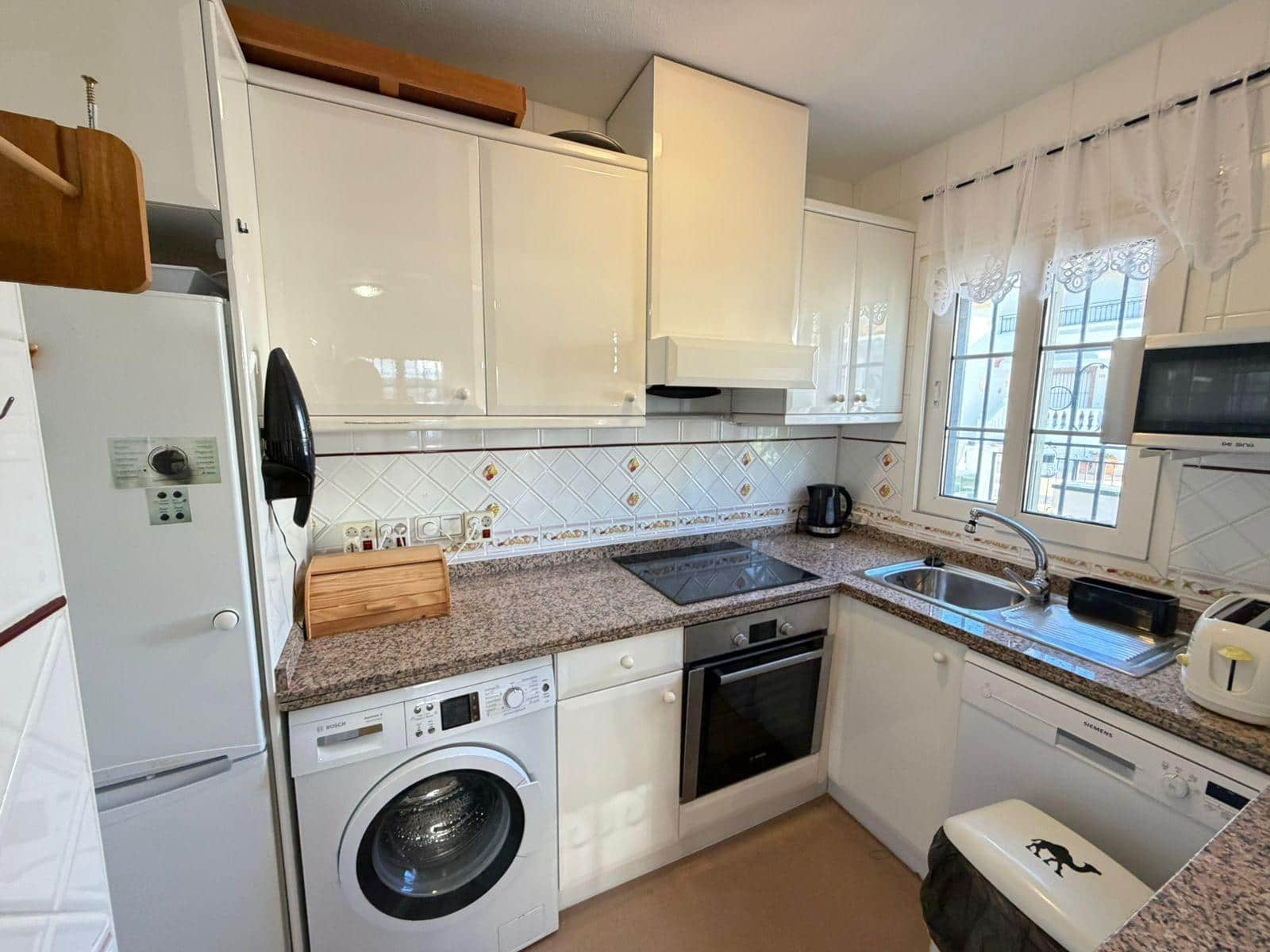 Pareado de 3 habitaciones en Orihuela Costa en venta con piscina - 245.000 € (Ref: 9504025)