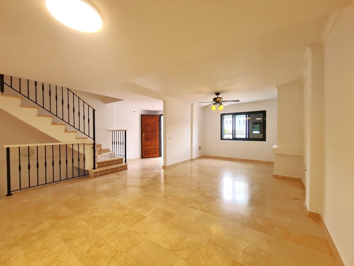 3 sovrum Hus till salu i Manilva - 560 000 € (Ref: 9504027)