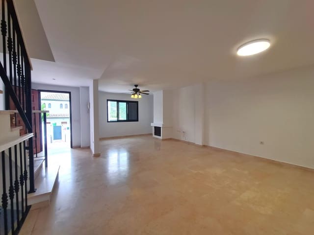 3 sovrum Hus till salu i Manilva Pueblo, Manilva - 560 000 € (Ref: 9504027)