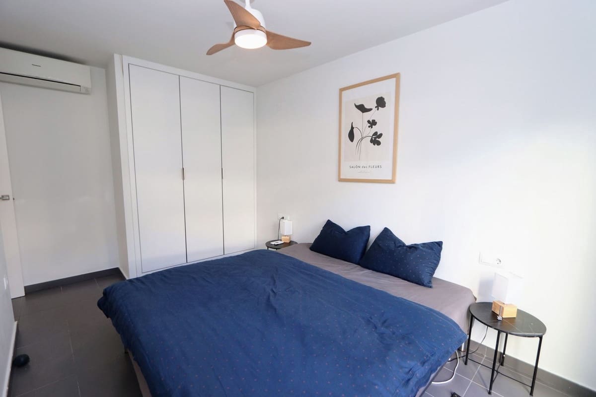 3 bedroom Villa for sale in Villamartin with pool garage - € 330,000 (Ref: 9504029)