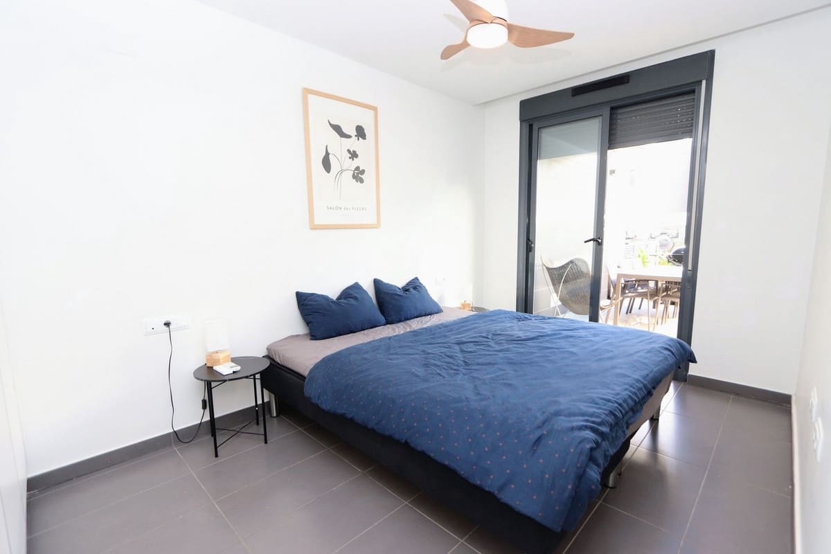 3 bedroom Villa for sale in Villamartin with pool garage - € 330,000 (Ref: 9504029)