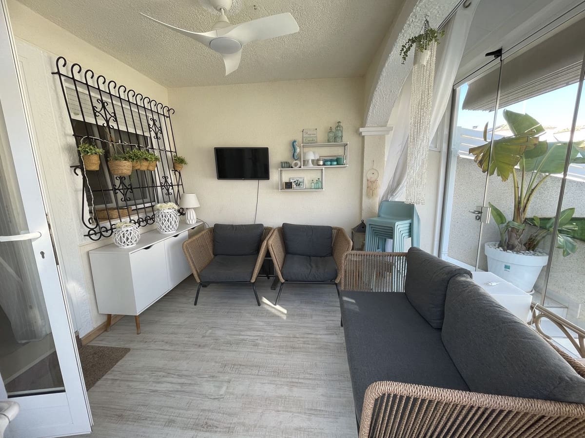 3 quarto Moradia Geminada para venda em Torre de la Horadada com piscina - 399 000 € (Ref: 9504030)