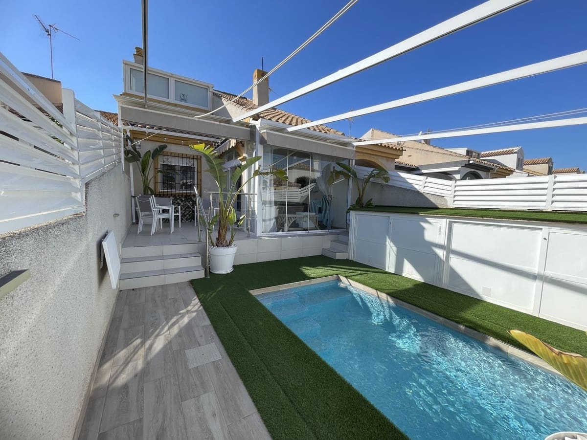 3 quarto Moradia Geminada para venda em Torre de la Horadada com piscina - 399 000 € (Ref: 9504030)