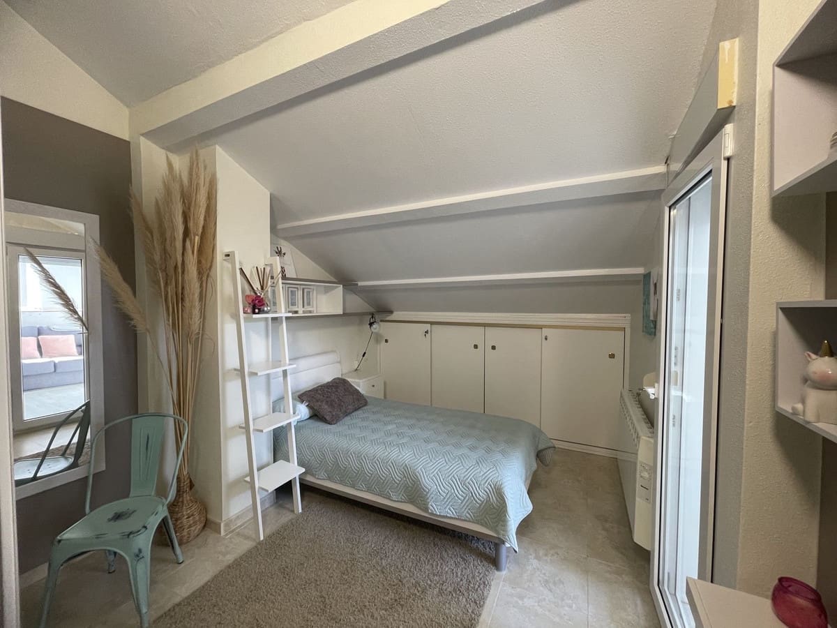 3 soveværelse Semi-Rækkehus til salg i Torre de la Horadada med swimmingpool - € 399.000 (Ref: 9504030)