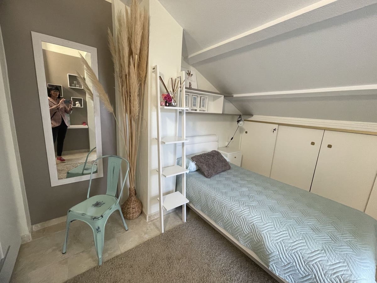 3 soveværelse Semi-Rækkehus til salg i Torre de la Horadada med swimmingpool - € 399.000 (Ref: 9504030)