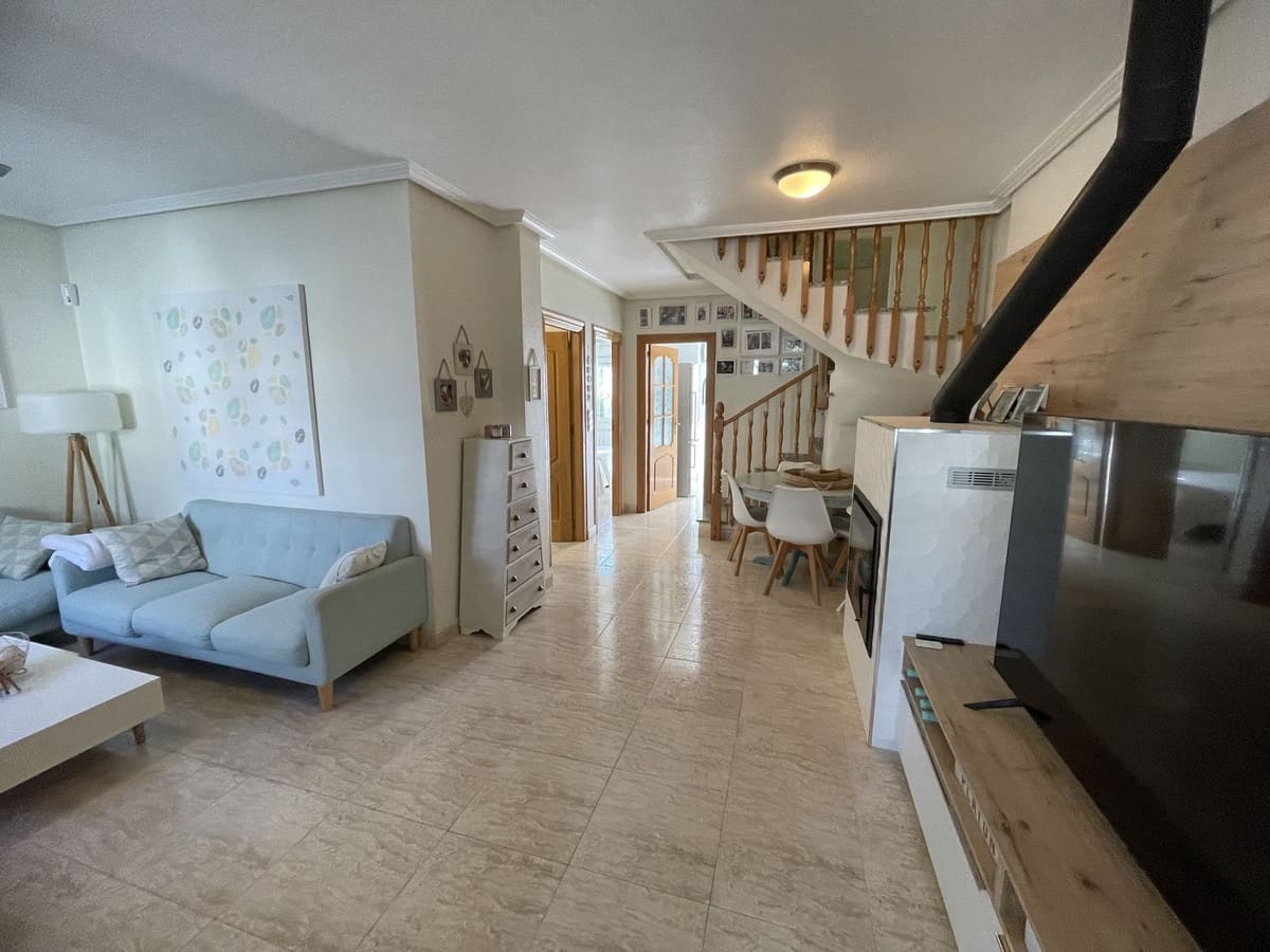 3 soveværelse Semi-Rækkehus til salg i Torre de la Horadada med swimmingpool - € 355.000 (Ref: 9504030)