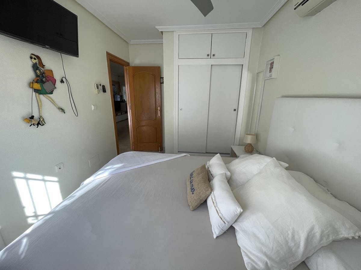 3 soveværelse Semi-Rækkehus til salg i Torre de la Horadada med swimmingpool - € 355.000 (Ref: 9504030)