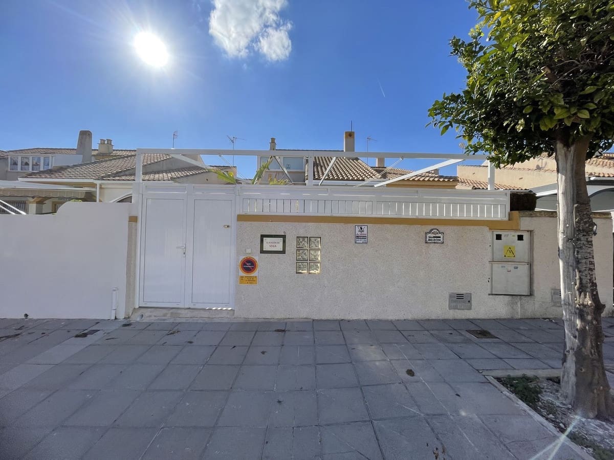3 soveværelse Semi-Rækkehus til salg i Torre de la Horadada med swimmingpool - € 355.000 (Ref: 9504030)