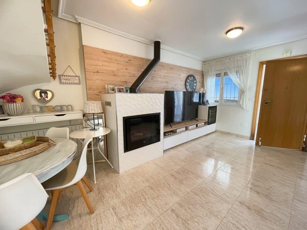 3 makuuhuone Paritalo myytävänä paikassa Pilar de la Horadada mukana uima-altaan - 355 000 € (Ref: 9504030)
