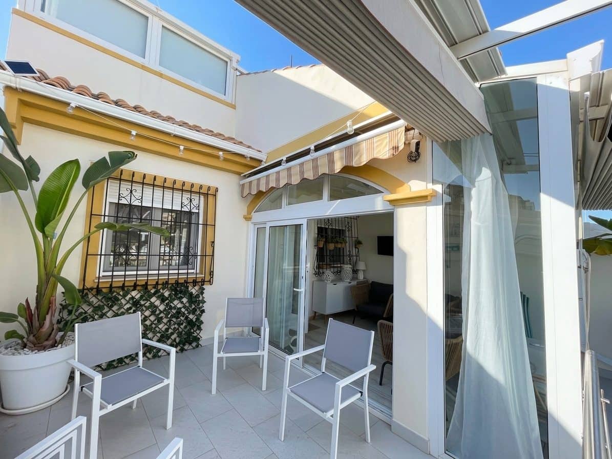 3 makuuhuone Paritalo myytävänä paikassa Pilar de la Horadada mukana uima-altaan - 355 000 € (Ref: 9504030)