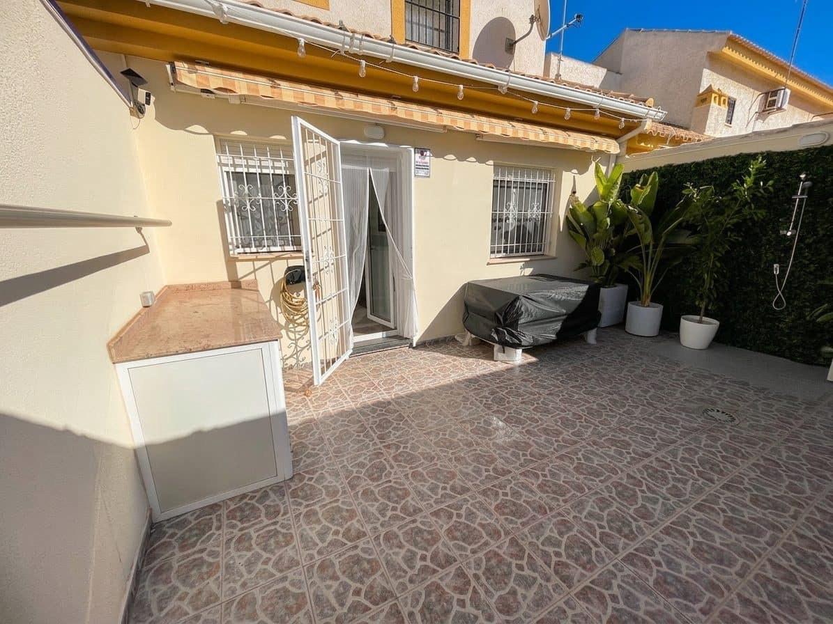 3 makuuhuone Paritalo myytävänä paikassa Pilar de la Horadada mukana uima-altaan - 355 000 € (Ref: 9504030)