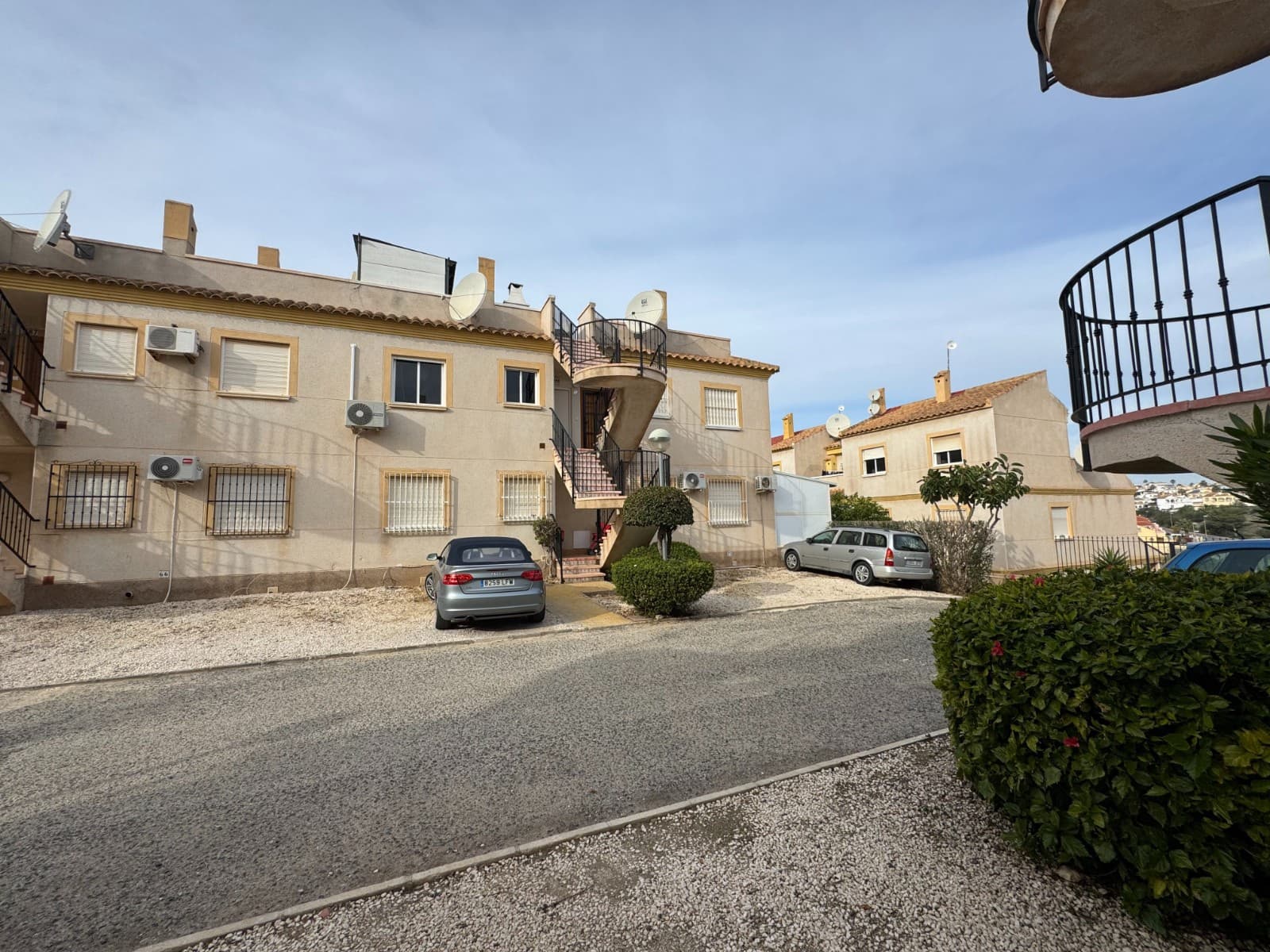 2 bedroom Apartment for sale in Orihuela Costa with pool - € 167,500 (Ref: 9508716)