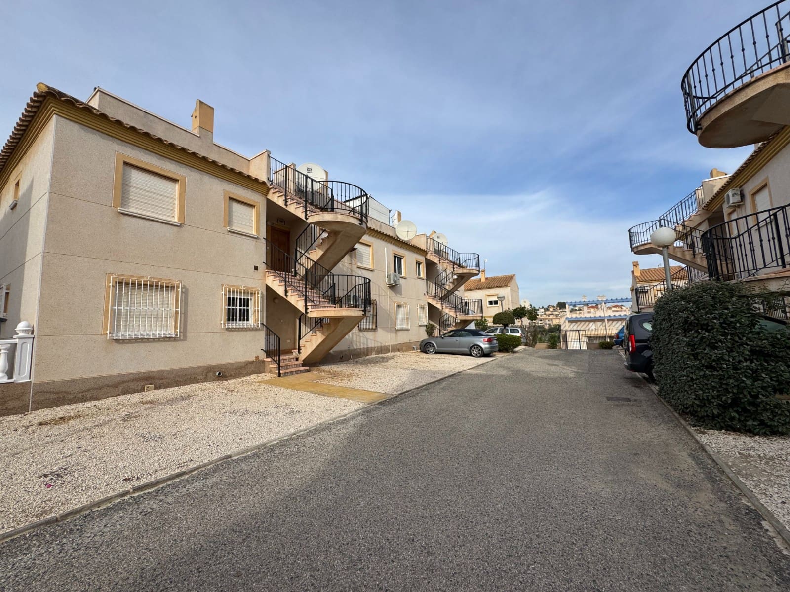 2 bedroom Apartment for sale in Orihuela Costa with pool - € 167,500 (Ref: 9508716)