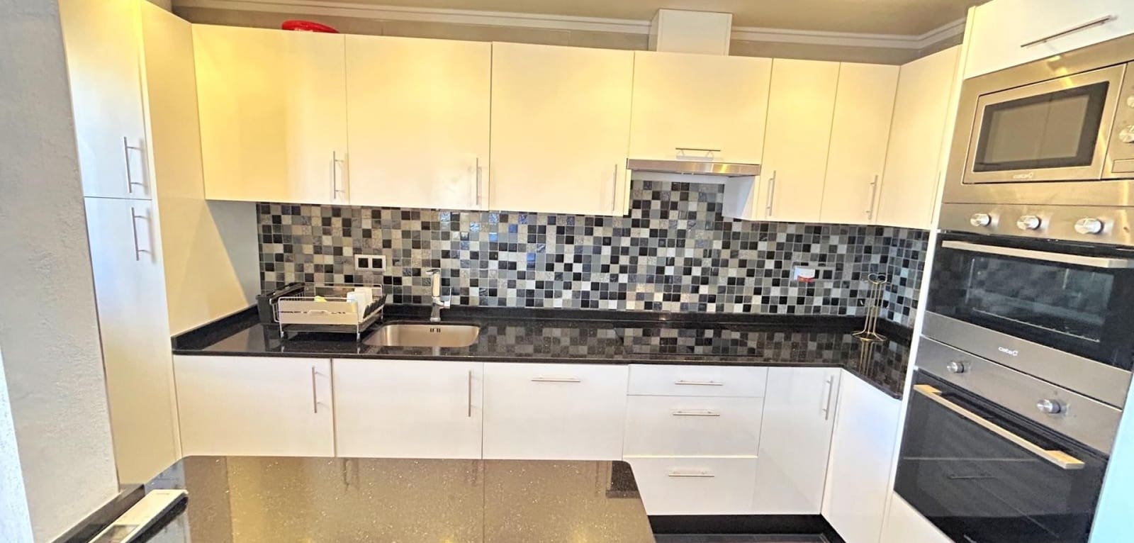 Casa de 4 habitaciones en Orihuela Costa en venta - 249.900 € (Ref: 9513315)