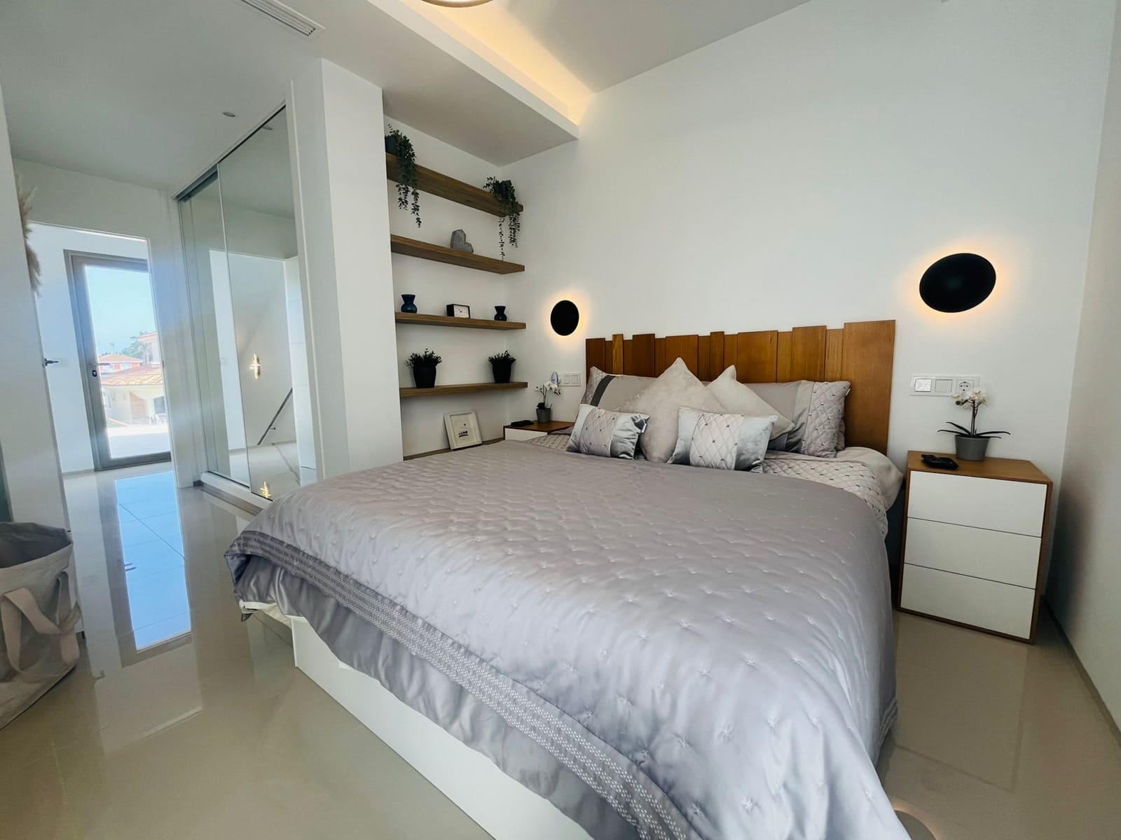 3 bedroom Villa for sale in Los Alcazares with pool garage - € 595,000 (Ref: 9513317)