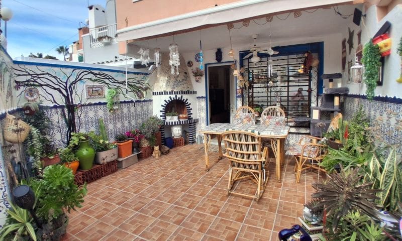 2 Zimmer Apartment zu verkaufen in Torrevieja - 199.995 € (Ref: 9513319)