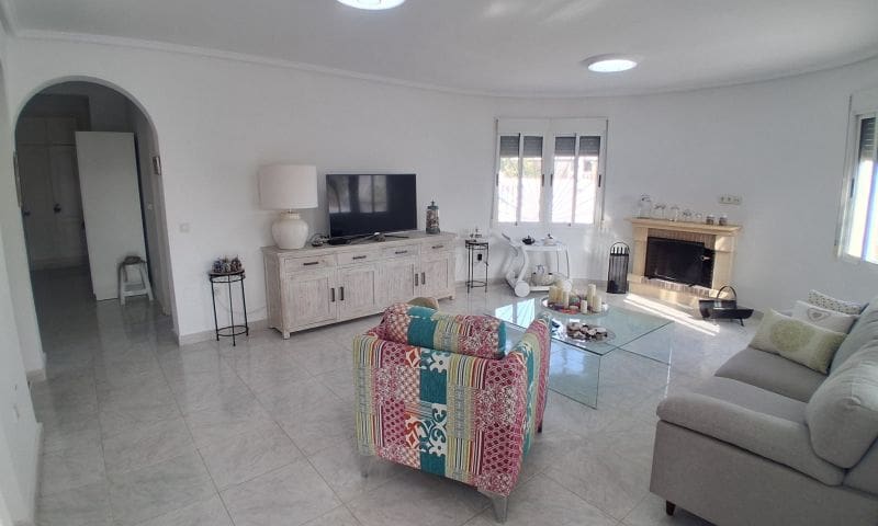 5 bedroom Villa for sale in Rojales with pool - € 529,995 (Ref: 9513320)
