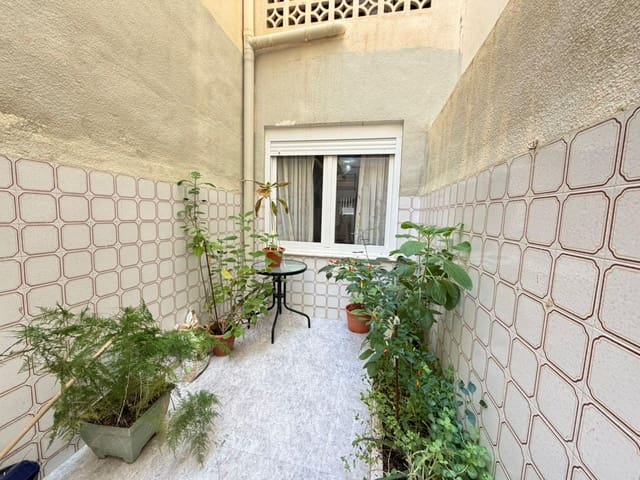 Apartamento de 3 habitaciones en Las Piscinas Naturales, Torrevieja en venta - 161.900 € (Ref: 9513325)