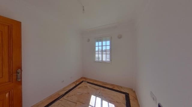 3 slaapkamer Appartement te koop in Centro, Estepona - € 217.400 (Ref: 9513327)