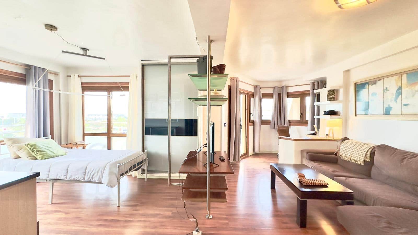 1 soveværelse Lejlighed til salg i Torrevieja med swimmingpool - € 159.900 (Ref: 9518759)