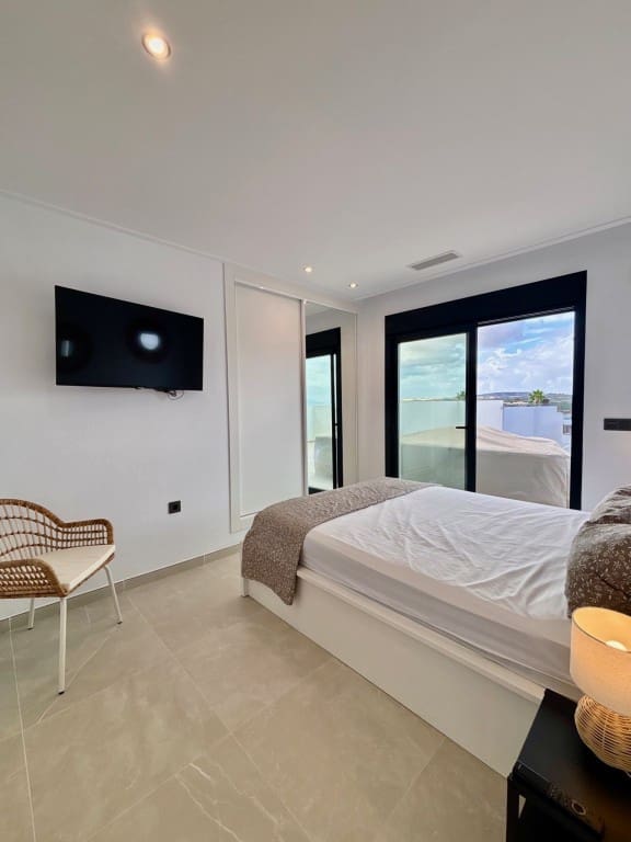 2 bedroom Villa for sale in Benijofar - € 429,500 (Ref: 9518762)