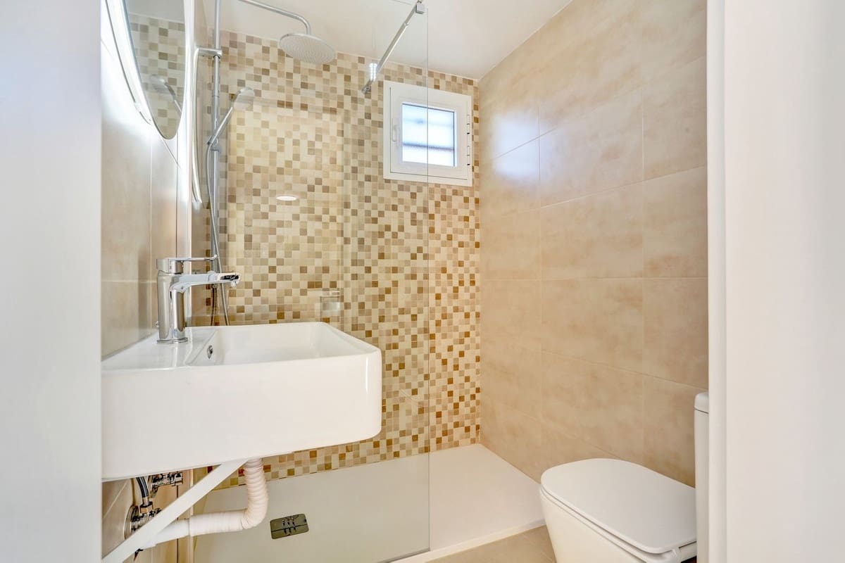 2 bedroom Apartment for sale in Corralejo with pool - € 255,000 (Ref: 9527512)