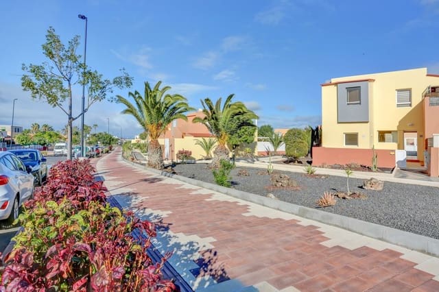 2 makuuhuone Huoneisto myytävänä paikassa Corralejo, La Oliva mukana uima-altaan - 255 000 € (Ref: 9527512)
