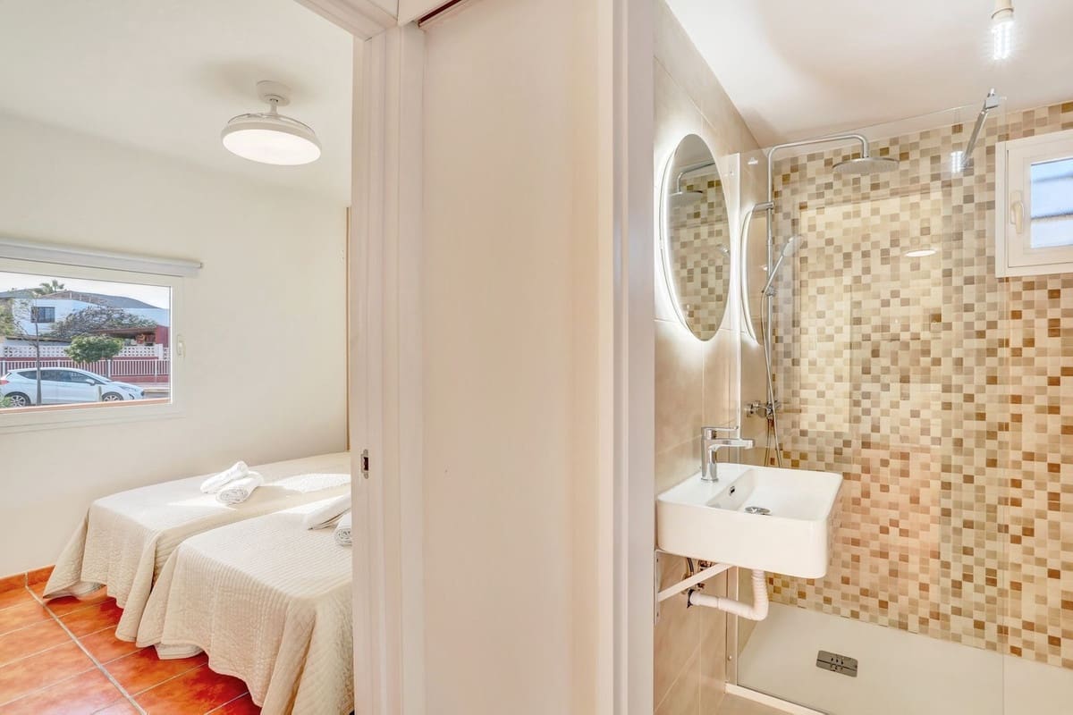 2 slaapkamer Appartement te koop in Corralejo met zwembad - € 255.000 (Ref: 9527512)