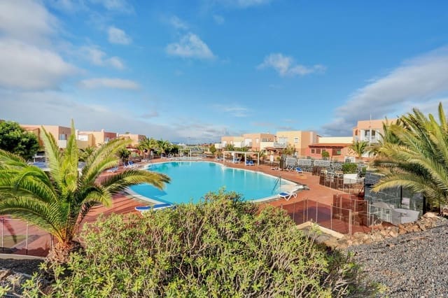 2 Zimmer Apartment zu verkaufen in Corralejo, La Oliva mit Pool - 248.000 € (Ref: 9527512)