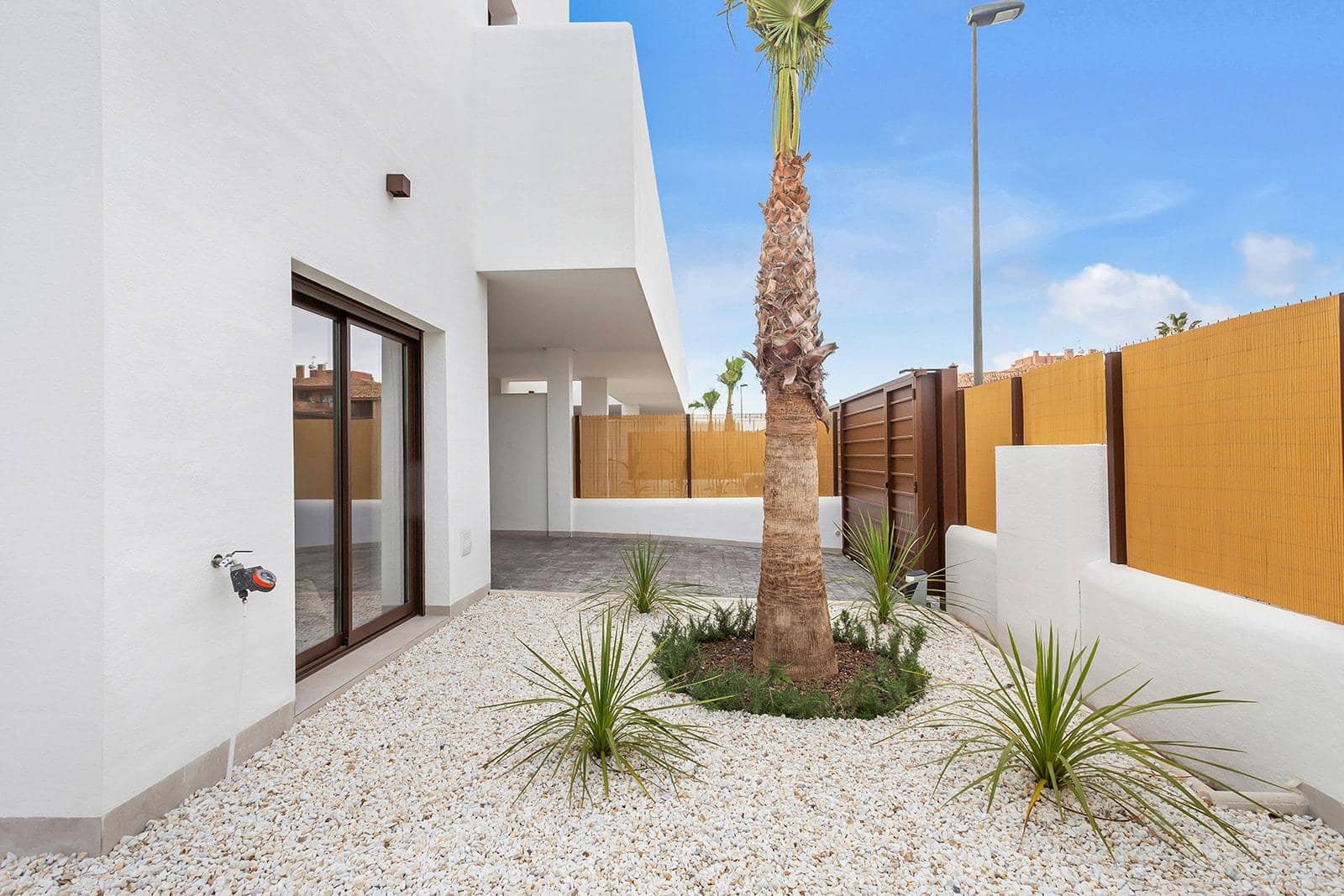 3 bedroom Bungalow for sale in Los Alcazares with pool - € 399,900 (Ref: 9527521)