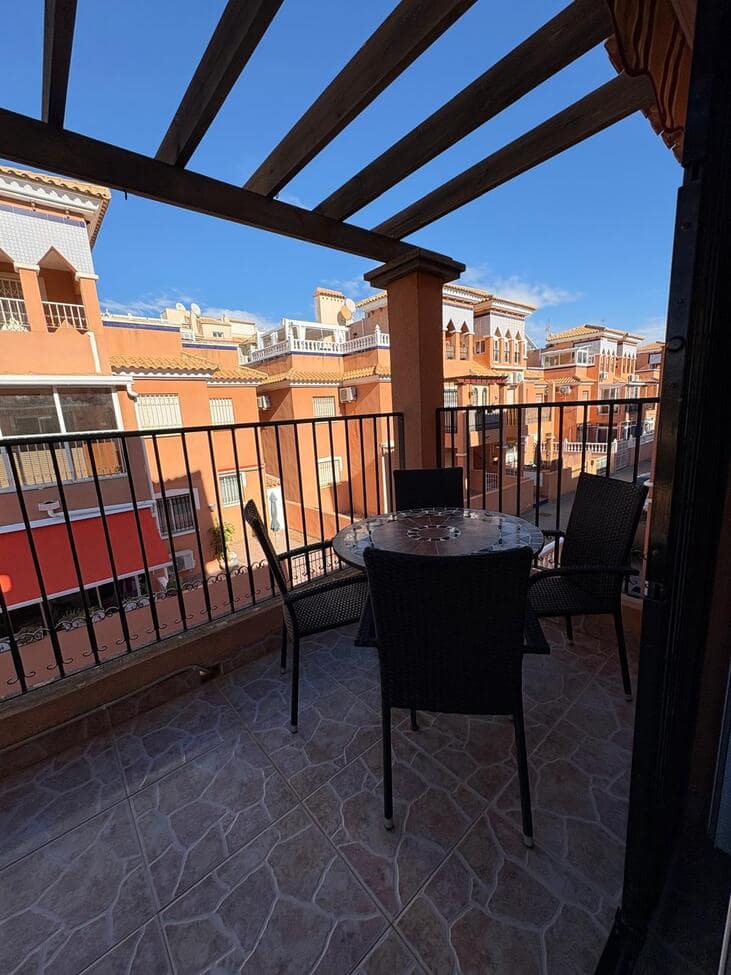 3 soverom Penthouse til salgs i Playa Flamenca med svømmebasseng garasje - € 185 000 (Ref: 9527534)
