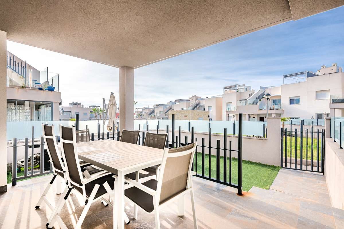 3 soverom Bungalow til salgs i Torrevieja med svømmebasseng garasje - € 269 000 (Ref: 9527536)