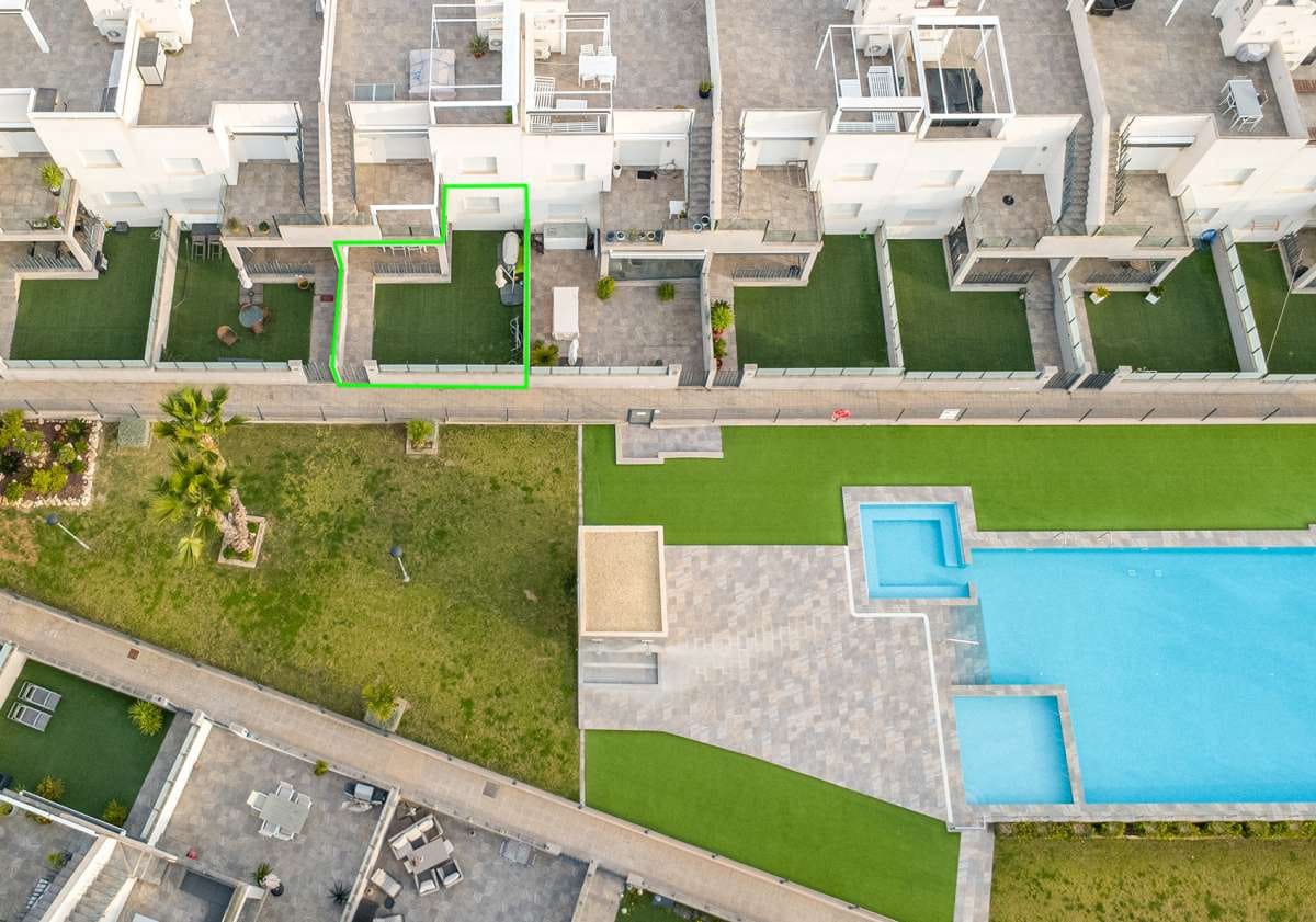 3 soverom Bungalow til salgs i Torrevieja med svømmebasseng garasje - € 269 000 (Ref: 9527536)