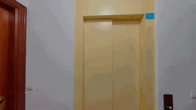 2 makuuhuone Huoneisto myytävänä paikassa Zona Calvario, Estepona - 237 000 € (Ref: 9527548)